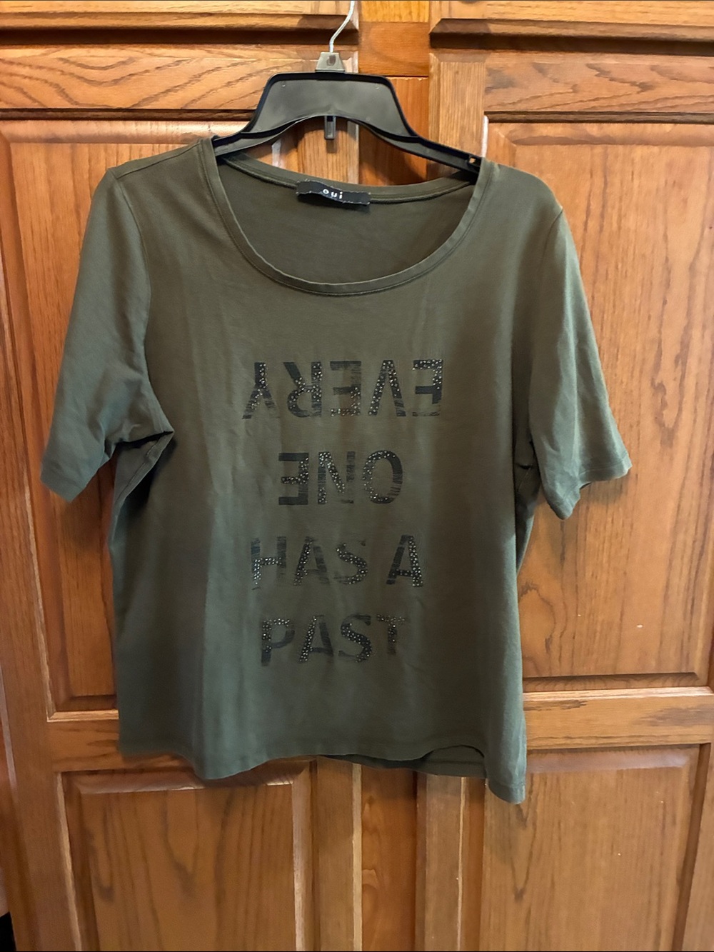 Women's Olive Green Short Sleeve Graphic Tee with rhinestone size M
